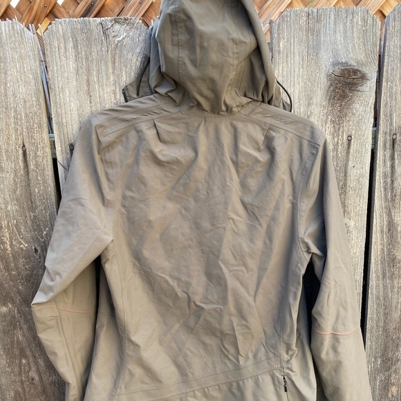 Women's Chrome Industries Camo LS Hooded Jacket M Windbreaker Full Zip Nylon - Picture 9 of 12